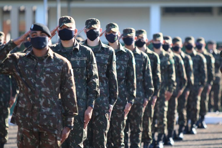 Exército realiza solenidade em comemoração do Dia da Arma de Infantaria e entrega da Boina Preta