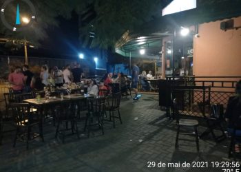 Três festas clandestinas são encerradas e bar é interditado no Centro de Foz