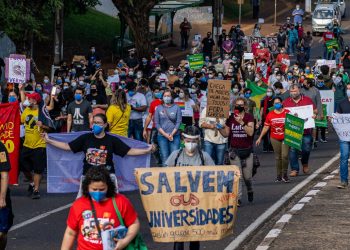 Foz integra protestos nacionais contra o Governo Bolsonaro