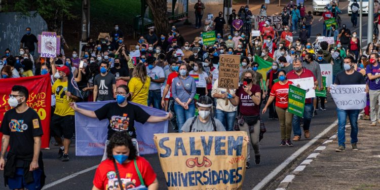 Foz integra protestos nacionais contra o Governo Bolsonaro
