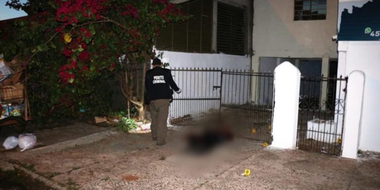 Rapaz de 22 anos é assassinado a tiros no Jardim América