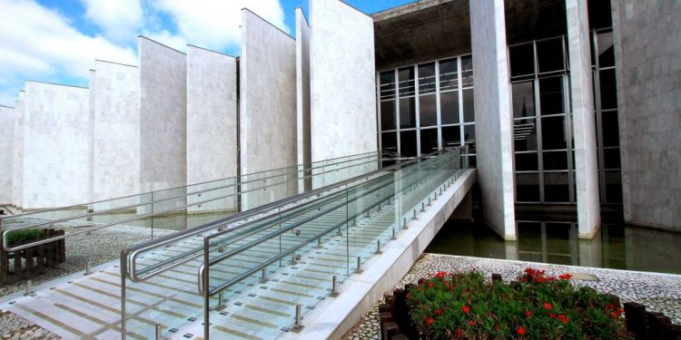 Oscip e ex-prefeita devem restituir R$ 857,8 mil ao cofre de Santa Helena