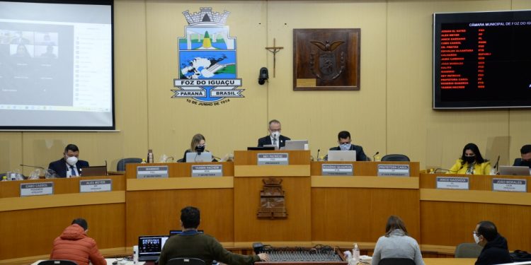 Câmara aprovou e feriados de aniversário e Padroeiro de Foz viram ponto facultativo