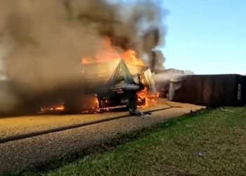 Caminhoneiros morrem em gravíssimo acidente na PR-280; vídeo