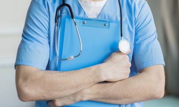 Carreata em Foz homenageia profissionais da saúde e apoia lei do senado