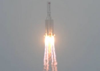 Destroços de foguete chinês descontrolado devem cair na Terra no sábado