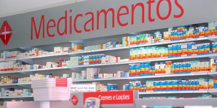 Senado aprova suspensão no aumento de preço de medicamentos em 2021