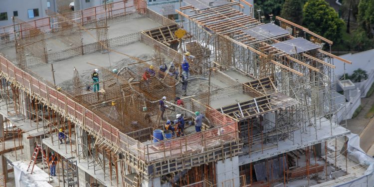 Construção civil tem o melhor trimestre desde 2019