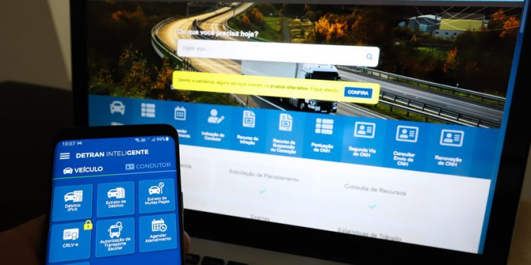 Atendimentos online do Detran/PR crescem quase 60% no primeiro trimestre