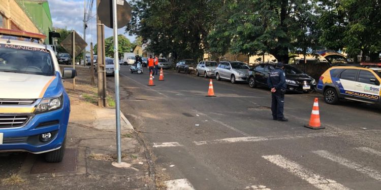 Fiscalização muda locais das barreiras sanitárias na Vila Portes