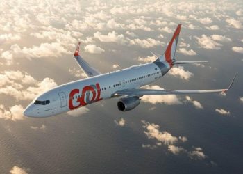 Passageiro ameaça colocar fogo em avião durante o voo