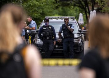 Policiais realizam operações em dezenas de países após se infiltrarem em plataforma criminosa