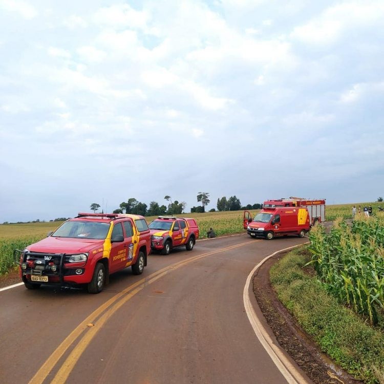 Homem fica em estado grave após capotamento no Alto da Boa Vista, em Foz