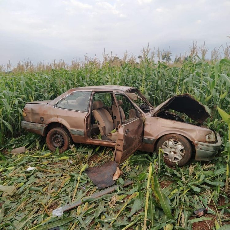 Homem fica em estado grave após capotamento no Alto da Boa Vista, em Foz
