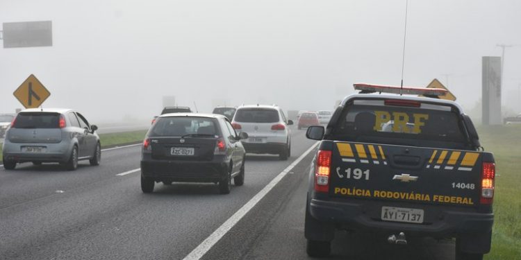 PRF traz orientações para o trânsito seguro sob condições de baixa visibilidade