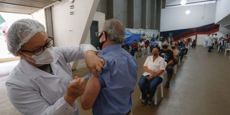 Paraná ultrapassa 5 milhões de doses aplicadas contra a Covid-19