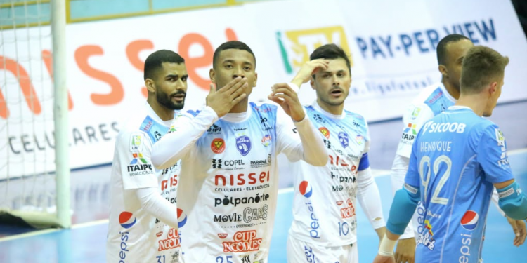 Foz Cataratas Poker Futsal goleia o Pato e assume a liderança do grupo C da Liga