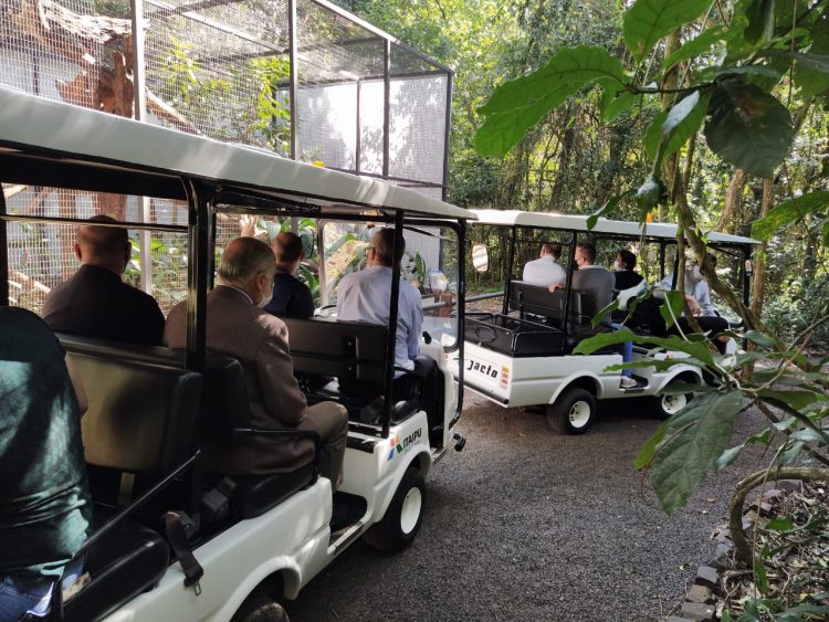 Bispo Dom Sérgio agradece compromisso da Itaipu com a comunidade