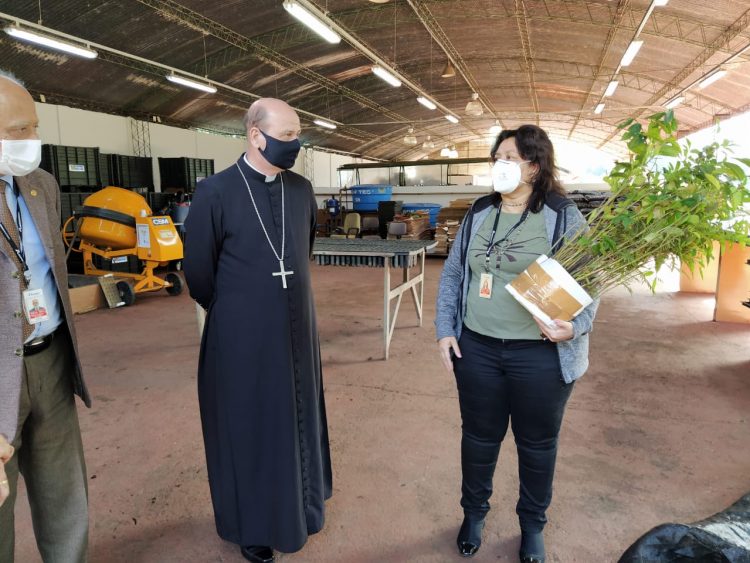Bispo Dom Sérgio agradece compromisso da Itaipu com a comunidade