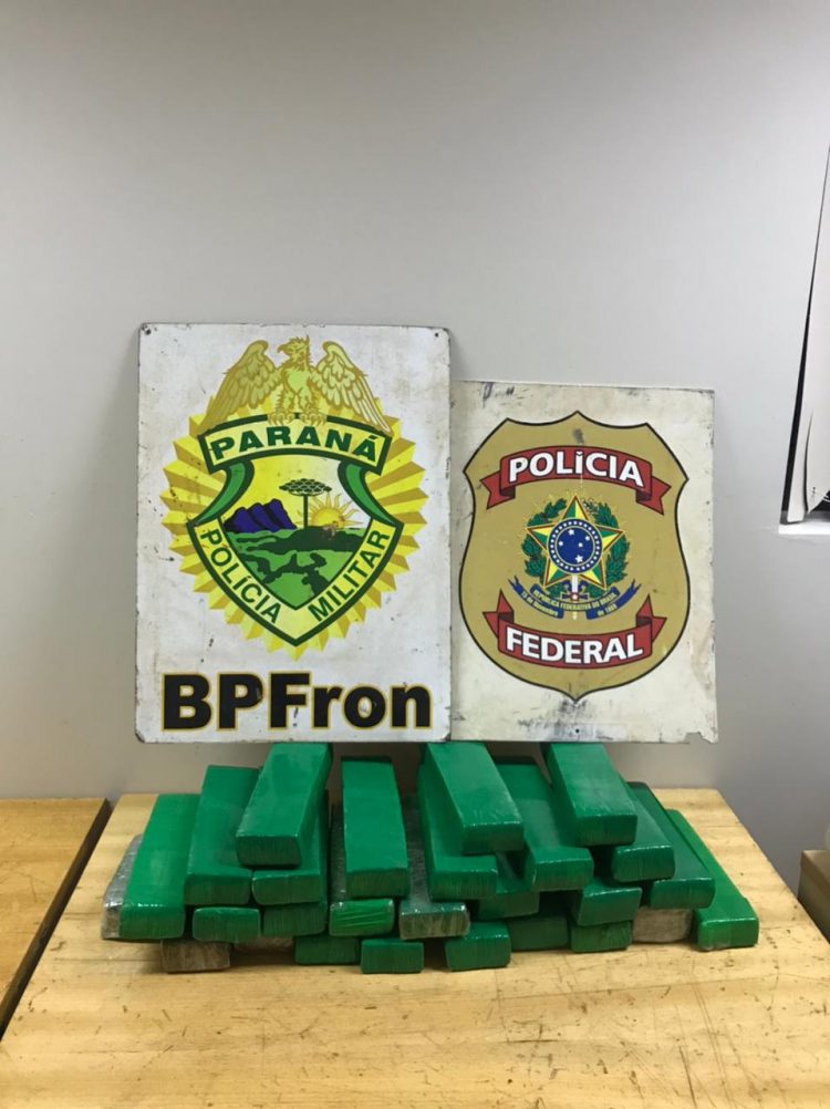 Dois casais são presos transportando drogas que saíam de Foz do Iguaçu