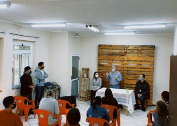 Alunos de curso de gastronomia apoiado por Itaipu recebem certificados