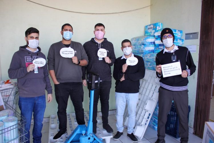 Mesmo vacinados colaboradores do HMCC reforçam os cuidados contra a covid-19