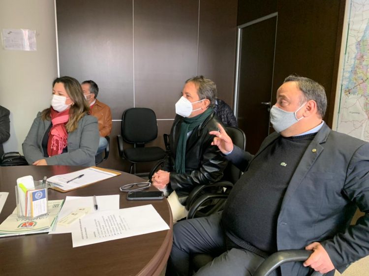 Chico Brasileiro conhece projeto da Nova Ferroeste, que inclui ramal em Foz do Iguaçu