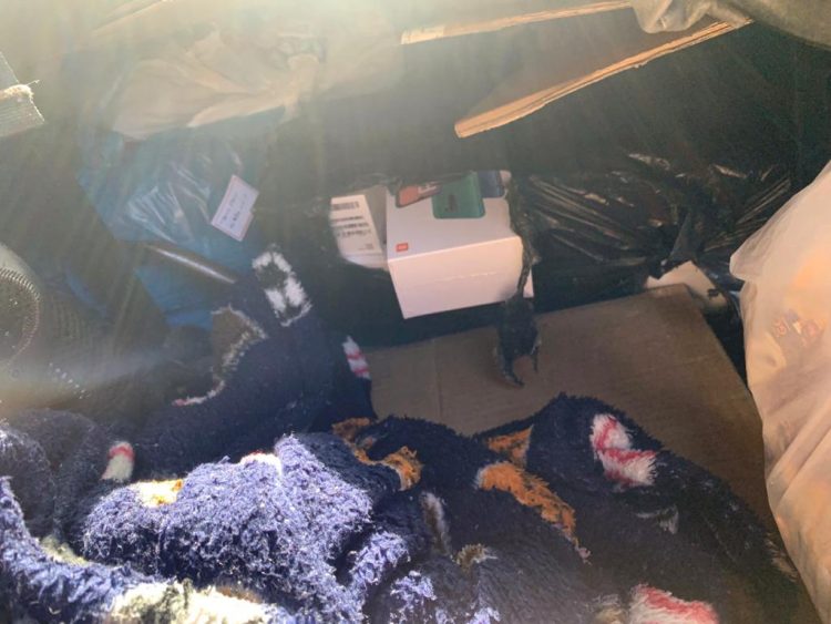 Receita Federal, PRF E BPFRON retêm dois veículos durante operações no sábado