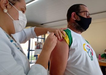 Secretaria de Saúde realiza novo mutirão para a vacinação de caminhoneiros contra covid nesta quarta-feira (30)