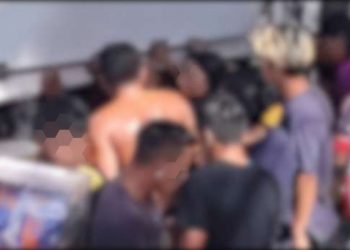 Caminhão carregado com 16 toneladas de frango é saqueado na BR-277