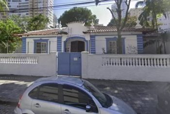 Menina de 3 anos morre de Covid-19 após volta às aulas presenciais em Santos