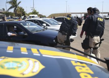 PRF aplica mais de 35 mil multas em rodovias durante feriado