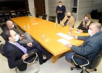 Estado e ADVB lançam curso para auxiliar pequenos empresários a vender na internet