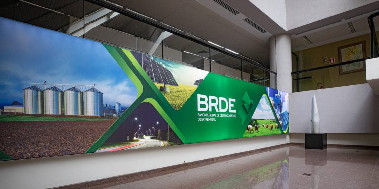 BRDE faz 60 anos com carteira de crédito de R$ 13,5 bilhões, entre as maiores do Brasil