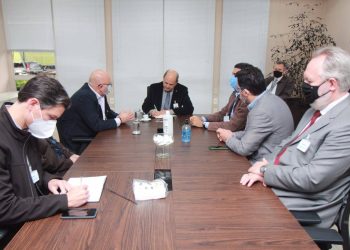 Comitiva da Nova Ferroeste conhece potencial de integração de Foz do Iguaçu