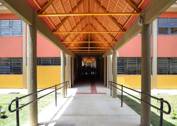 Eleição para diretores dos colégios estaduais do Paraná será em julho