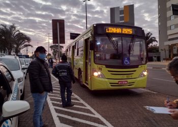 Fiscalização do Município realiza blitz no transporte coletivo