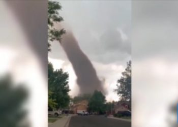 Incrível e assustador: Tornado gigante com ventos de 160 km/h atinge o Colorado; veja o vídeo