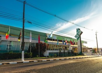 Descomplica compra UniAmérica e quer ser a “intrusa” no meio de grupos educacionais