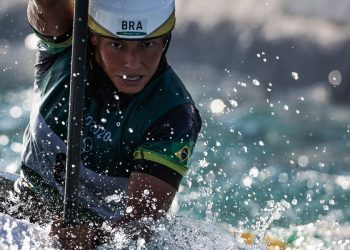 Ana Sátila fecha na 13ª colocação e fica fora da final da canoagem Slalom K1
