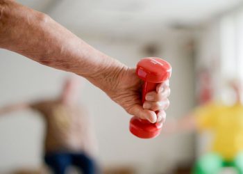 Especialistas discordam do uso do termo velhice em lista de doenças