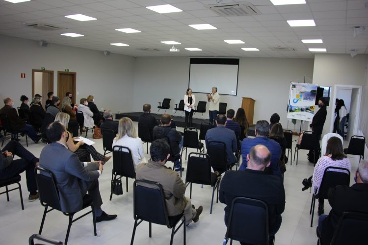 Nova presidente da Adetur Cataratas e Caminhos é empossada