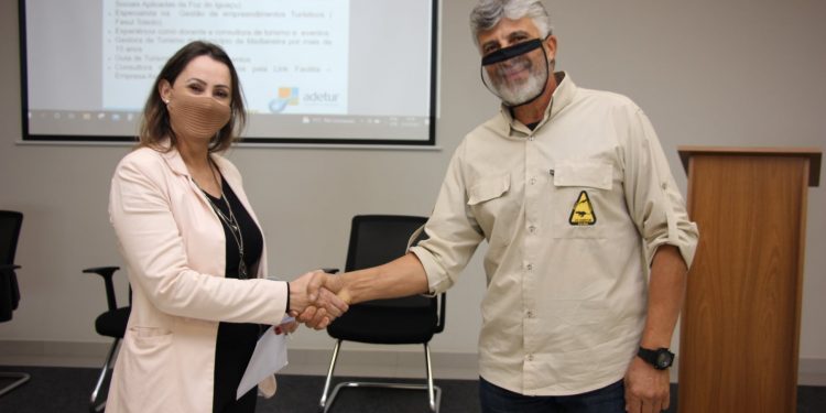 Nova presidente da Adetur Cataratas e Caminhos é empossada