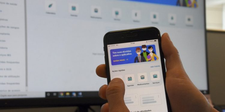 Covid-19: certificado de vacinação pode ser emitido em três idiomas
