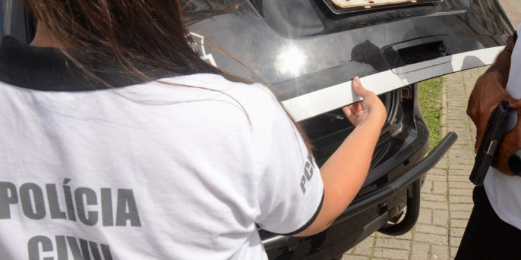 Mulher é presa após filmar relação sexual com criança de quatro anos no Paraná