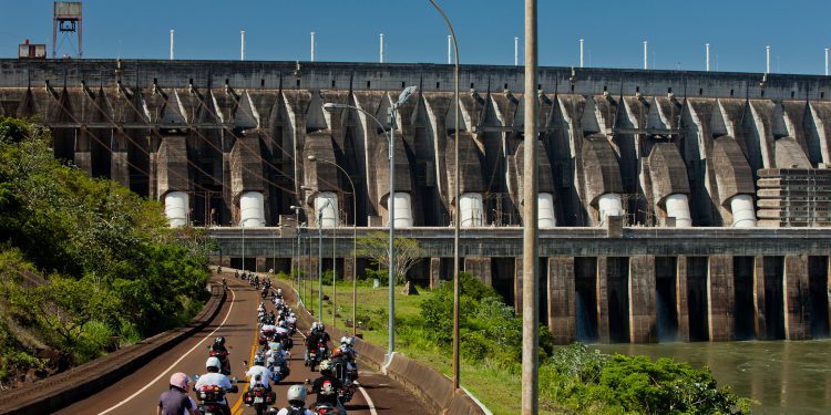 Encontro deve reunir 100 motocicletas na usina de Itaipu no dia 18 de julho