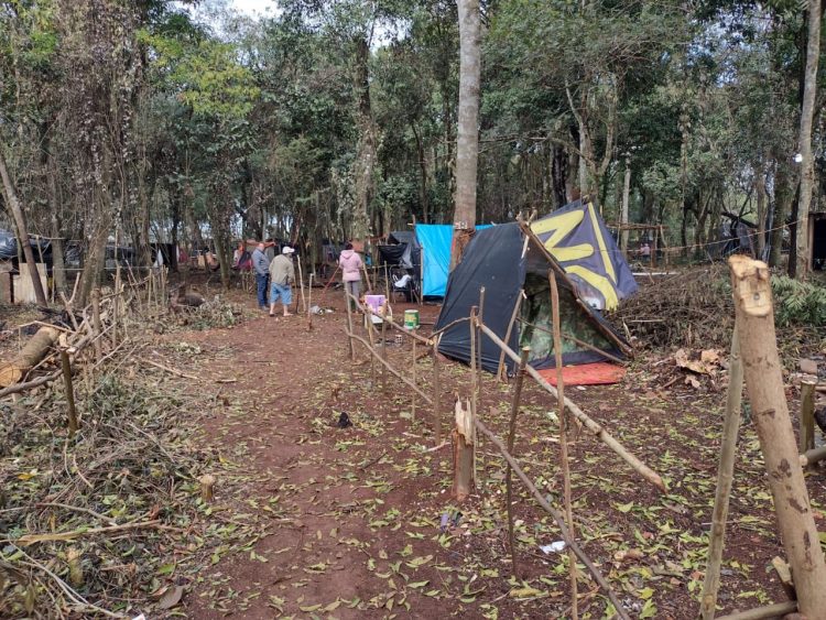Invasão do Jardim Guaíra já tem 400 famílias