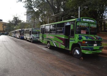 Transporte coletivo de Cidade do Leste em greve