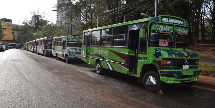 Transporte coletivo de Cidade do Leste em greve