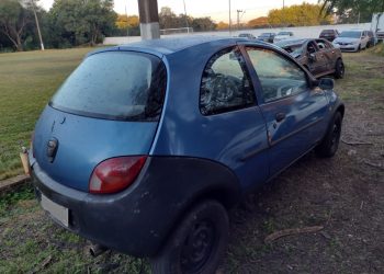 Carro suspeito de dar fuga a assaltantes que balearam Guarda Municipal é apreendido
